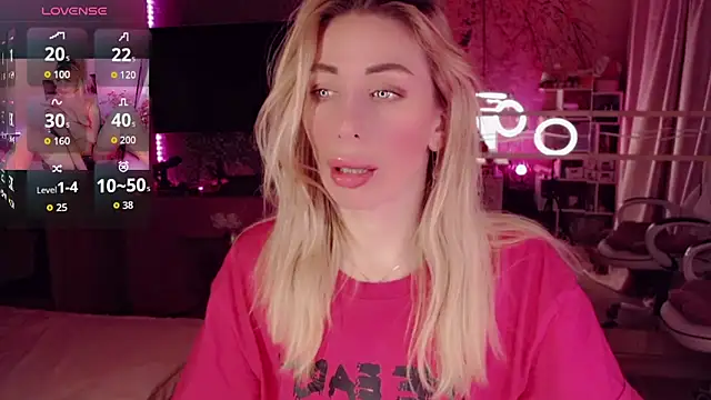 AnnieGOld  online show from November 22, 11:40 pm