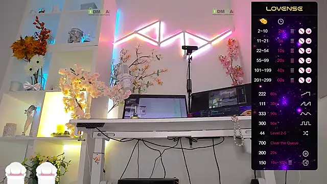 Snapshot of Elena-Marilyn chatting on October 7, 10:36 pm Elena-Marilyn online show from October 7, 10:36 pm