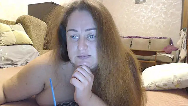 Amy August online show from December 21, 4:55 pm