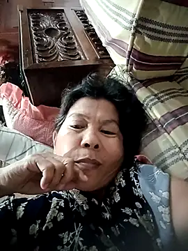 Snapshot of TropicalFlower chatting on October 11, 10:20 am TropicalFlower online show from October 11, 10:20 am