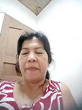 Snapshot of TropicalFlower chatting on October 29, 12:26 am TropicalFlower online show from October 29, 12:26 am