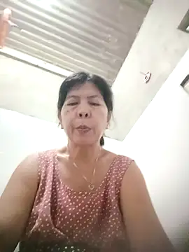 Snapshot of TropicalFlower chatting on October 28, 12:16 am TropicalFlower online show from October 28, 12:16 am