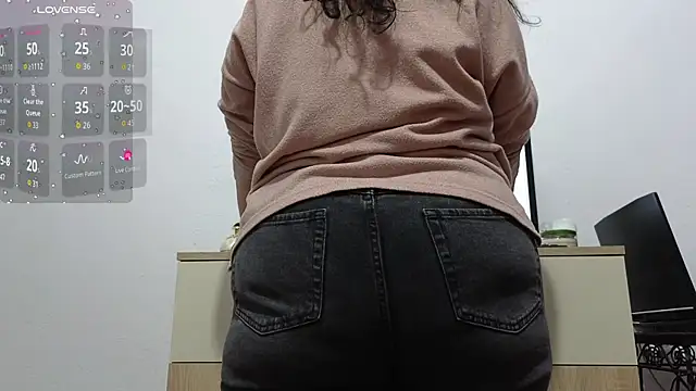 Snapshot of BBW_MILF_4U chatting on September 24, 5:50 am BBW MILF 4U online show from September 24, 5:50 am