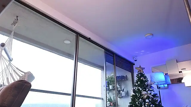 mandi4pole  online show from December 2, 10:01 pm