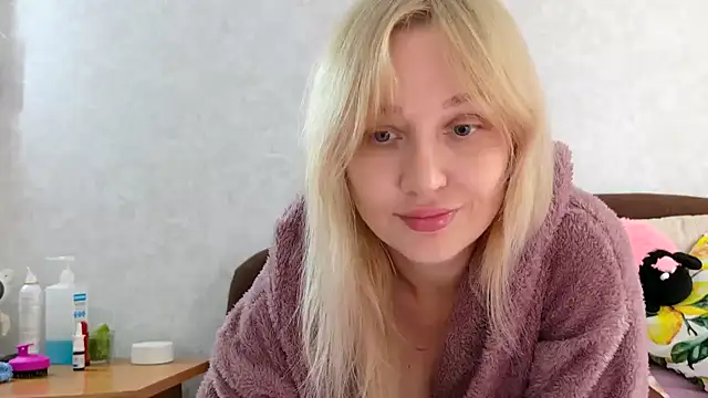 Hotty Evochka online show from October 5, 9:03 am