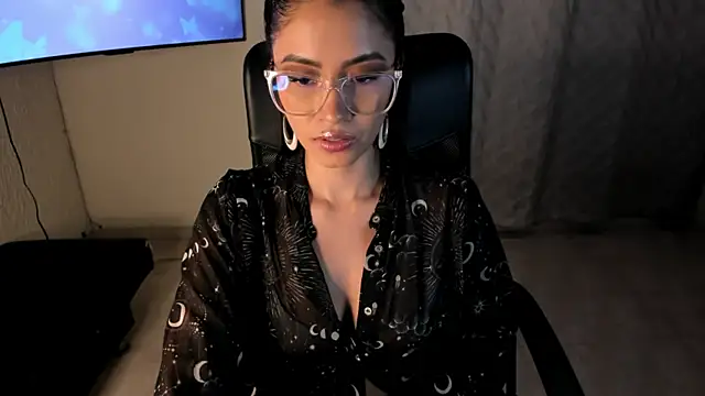 PaulinaBelushi online show from July 15, 3:22 am