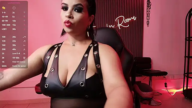 arianna smith  online show from October 3, 8:36 pm