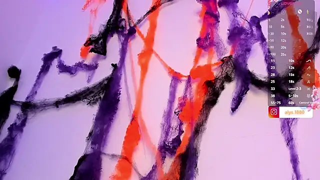 Snapshot of alysson_18 chatting on October 28, 2:45 pm alysson 18 online show from October 28, 2:45 pm