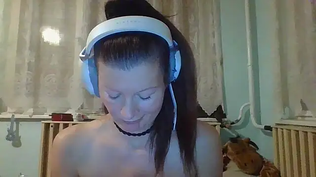 Snapshot of Analimado18 chatting on October 8, 9:19 pm Analimado18 online show from October 8, 9:19 pm