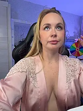 Kitty Ricky online show from April 16, 7:08 am