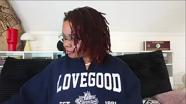 -khayaparker online show from February 24, 5:00 pm