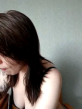 Snapshot of LazyTanukii chatting on September 17, 6:11 am LazyTanukii online show from September 17, 6:11 am