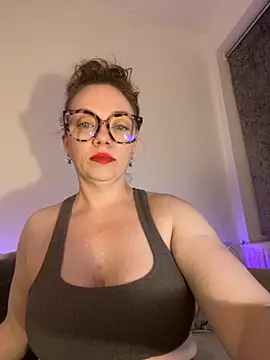 Snapshot of FemDom_RubyKnightXXO chatting on September 11, 9:15 pm FemDom RubyKnightXXO online show from September 11, 9:15 pm