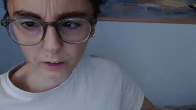 Snapshot of cleophee chatting on October 18, 6:49 am cleophee online show from October 18, 6:49 am