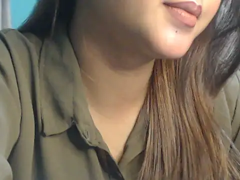 NancyRuvi online show from November 3, 5:06 pm