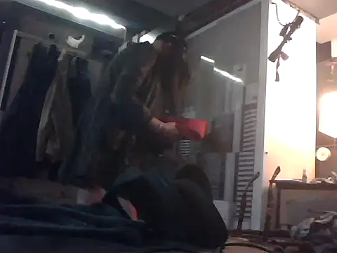 Slutviki69 online show from October 27, 10:37 pm