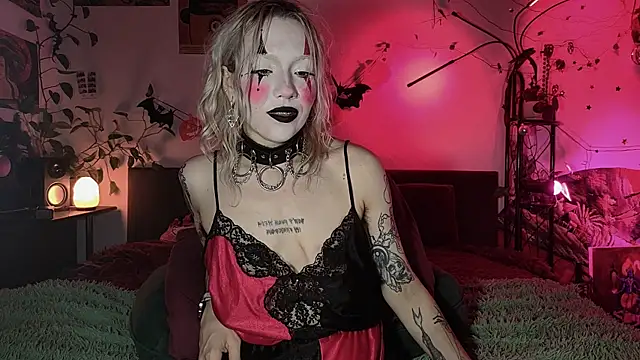 Snapshot of olivecum chatting on October 25, 1:30 pm olivecum online show from October 25, 1:30 pm