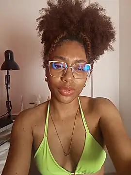 thaimy  online show from March 13, 2:46 am