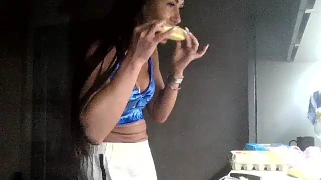 JulianaGold1 online show from September 14, 7:45 pm