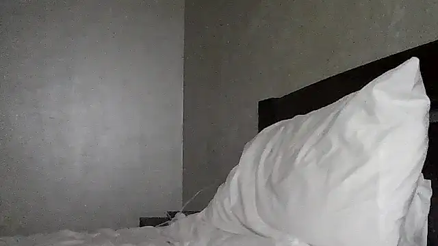 JulianaGold1 online show from October 9, 10:36 pm