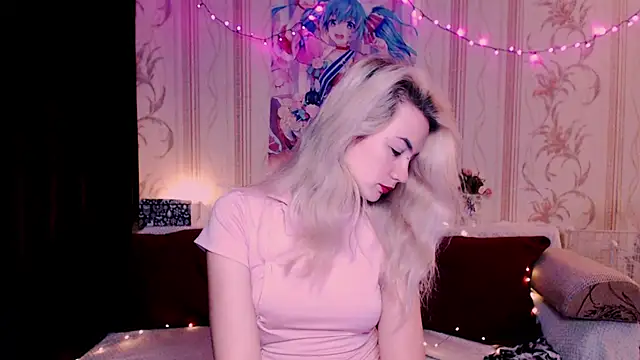 xxxcharismaaa online show from April 13, 3:19 am