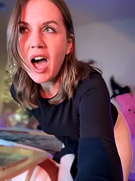 MaiseKnox online show from October 31, 10:14 pm