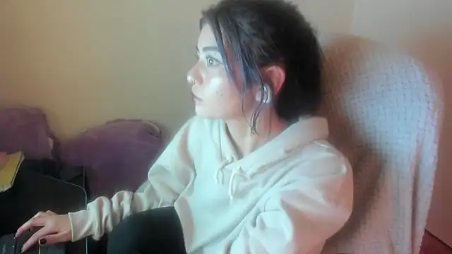 Sammysammy  online show from May 9, 9:44 am
