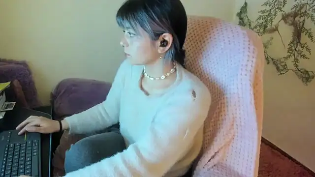 Snapshot of Sammysammy_ chatting on September 30, 9:15 am Sammysammy online show from September 30, 9:15 am