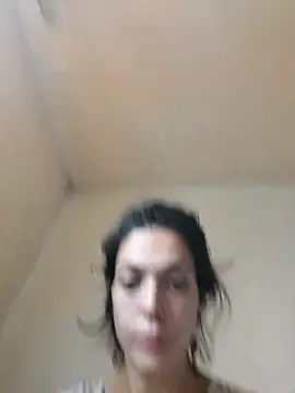 Snapshot of JoleNe2702 chatting on October 5, 11:37 am JoleNe2702 online show from October 5, 11:37 am