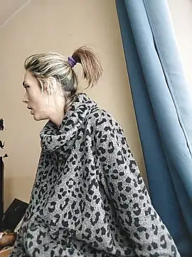 JoleNe2702 online show from January 9, 7:24 am