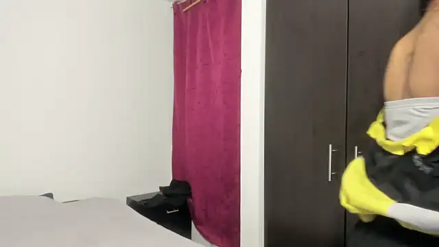 skinny Yizz online show from October 11, 11:18 pm