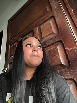 shayna all online show from April 22, 9:45 pm