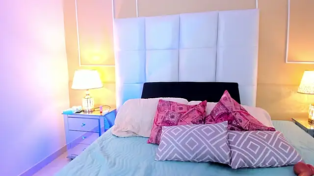 Zoe Evans  online show from September 27, 2:02 pm