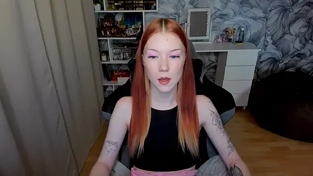 litl Mia online show from October 13, 3:25 pm