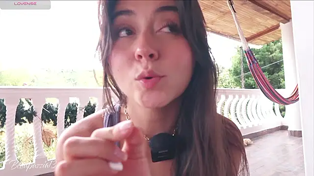 Bellapazzia online show from March 7, 5:31 pm