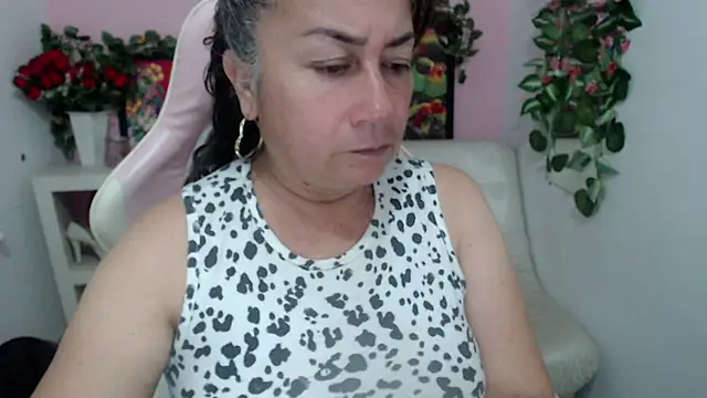 Snapshot of stepmother_105 chatting on September 23, 4:27 pm stepmother 105 online show from September 23, 4:27 pm