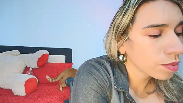 na-biky online show from December 3, 7:38 pm