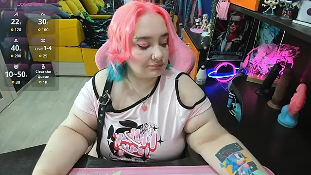 Softie Sofy online show from December 2, 1:18 am