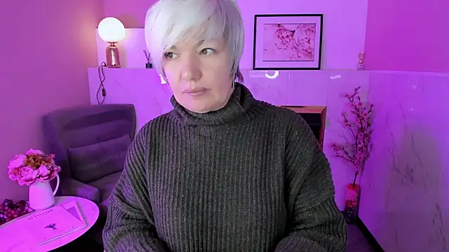 CarmenSoft online show from February 3, 8:45 pm