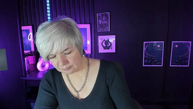 CarmenSoft online show from November 16, 9:04 pm