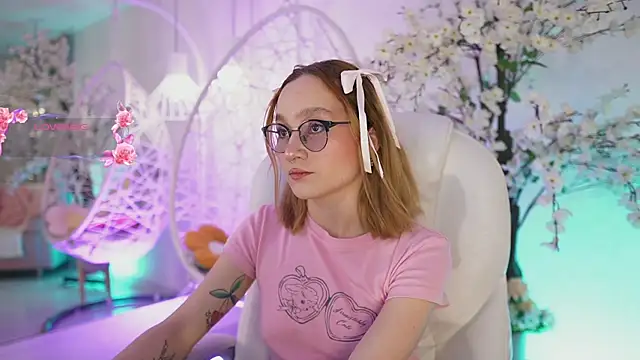 DalahiaRush online show from September 17, 7:01 pm