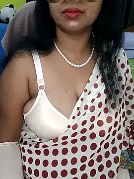 Snapshot of Anushka_21 chatting on October 12, 7:27 pm Anushka 21 online show from October 12, 7:27 pm