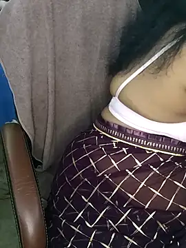 Snapshot of Anushka_21 chatting on October 23, 1:44 am Anushka 21 online show from October 23, 1:44 am