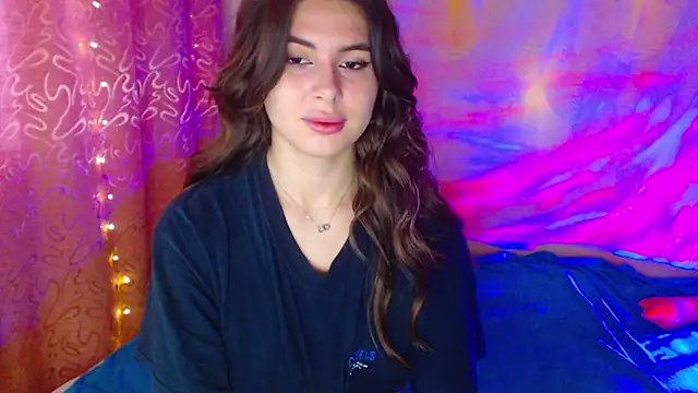 Snapshot of ViollinaLove chatting on October 28, 6:08 am ViollinaLove online show from October 28, 6:08 am