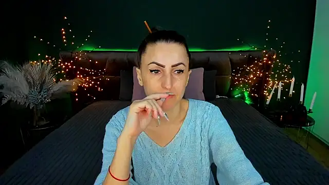 Rebecca Diamond online show from March 1, 6:24 am