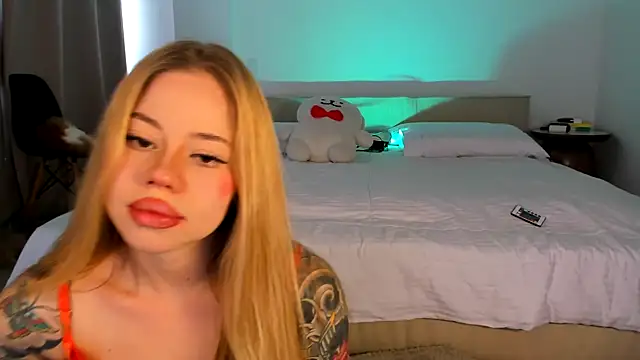 curchez  online show from October 2, 8:47 pm