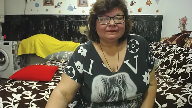 SweetMommaX online show from February 15, 7:02 pm