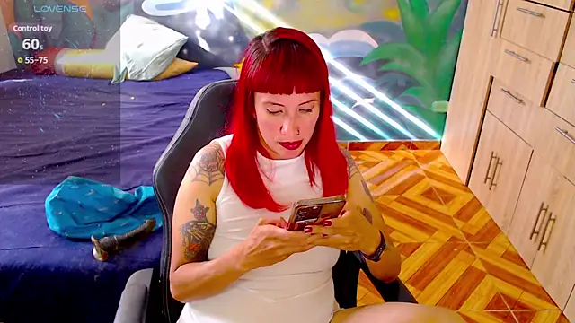 Eimy lorens online show from November 18, 8:10 pm