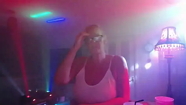 COUPLE4VOYEUR01 online show from January 31, 7:34 pm