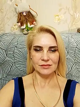 JennyOMay online show from April 4, 3:22 pm